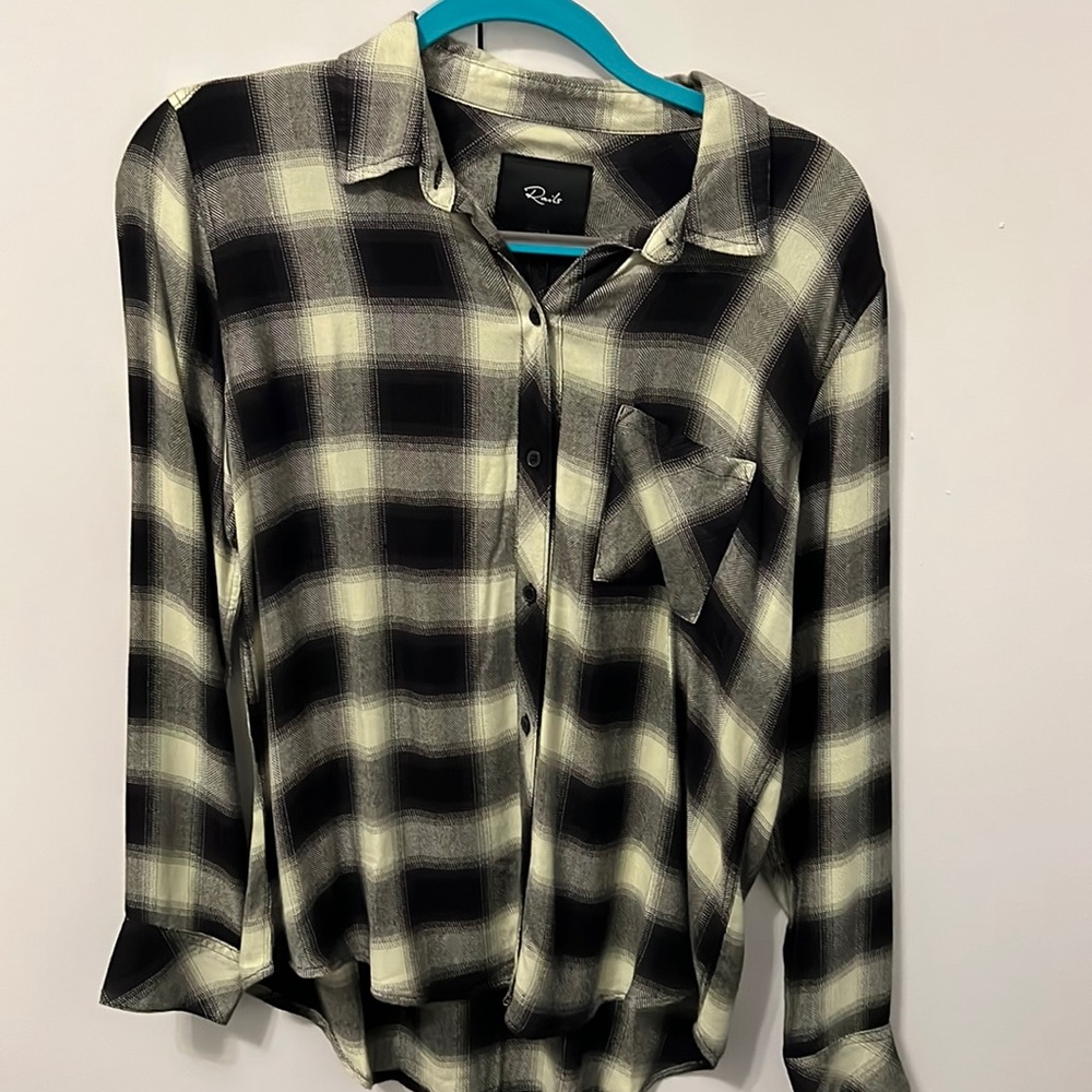 Rails button down